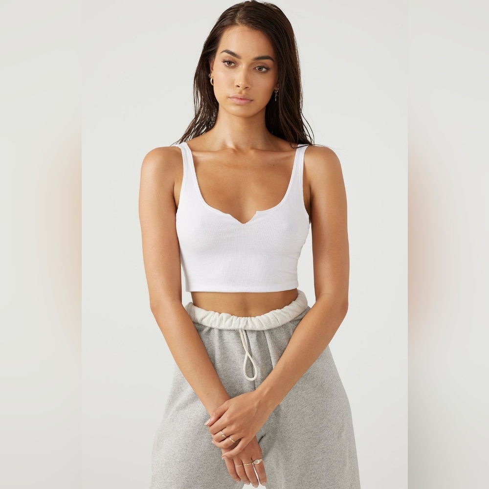 Joah Brown Notched Black tank size S/M Like New